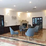 Pause - Free Wifi & Free Parking!! 3*