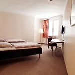 Pause - Free Wifi & Free Parking!! Hotel 3*