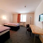 Pause - Free Wifi & Free Parking!! Hotel 3*
