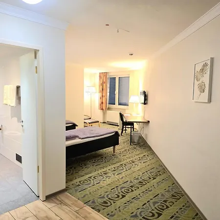 Pause - Free Wifi & Free Parking!! Otel 3*