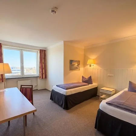 Hotel Pause - Free Wifi & Free Parking!!
