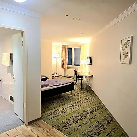 Hotel Pause - Free Wifi & Free Parking!! Hofheim am Taunus