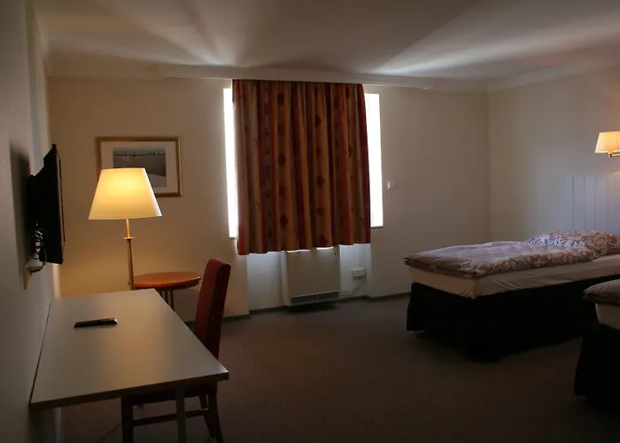 Pause - Free Wifi & Free Parking!! Otel 3*