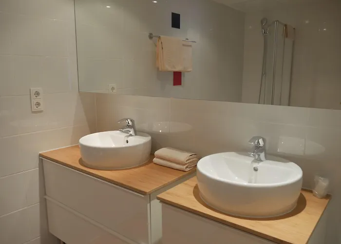 Otel Pause - Free Wifi & Free Parking!! 3*