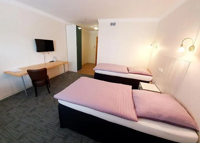 Otel Pause - Free Wifi & Free Parking!! 3*